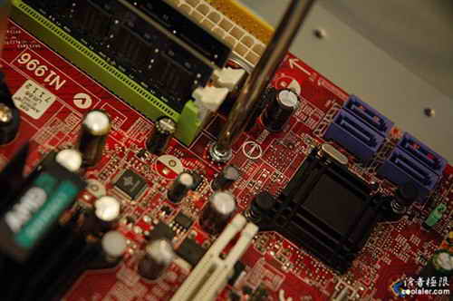 菜鳥成長手冊：手把手教你如何組裝電腦(2)